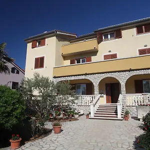 Sucic Apartment Cres